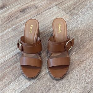 Heeled Sandal size 8